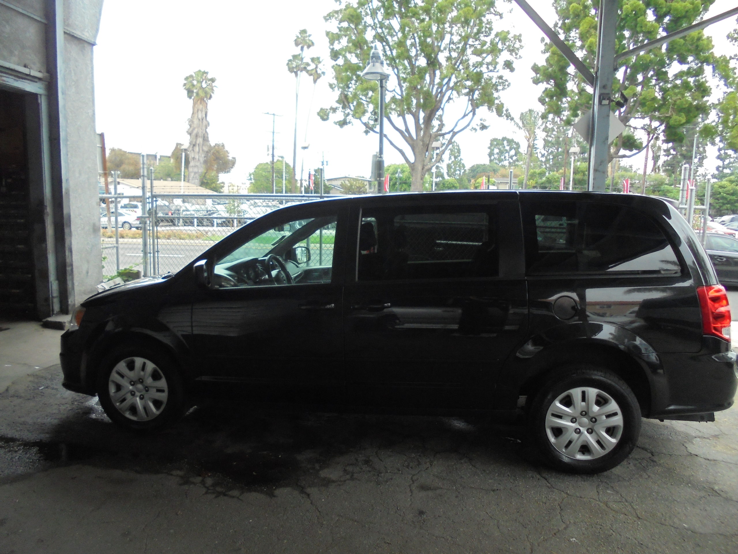 dodge caravan partition